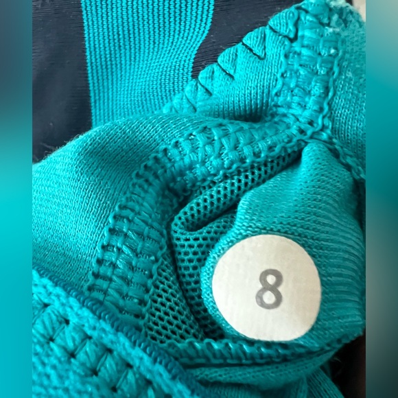 Lululemon 2-In-Run Tank: Sz 8! - Picture 4 of 4